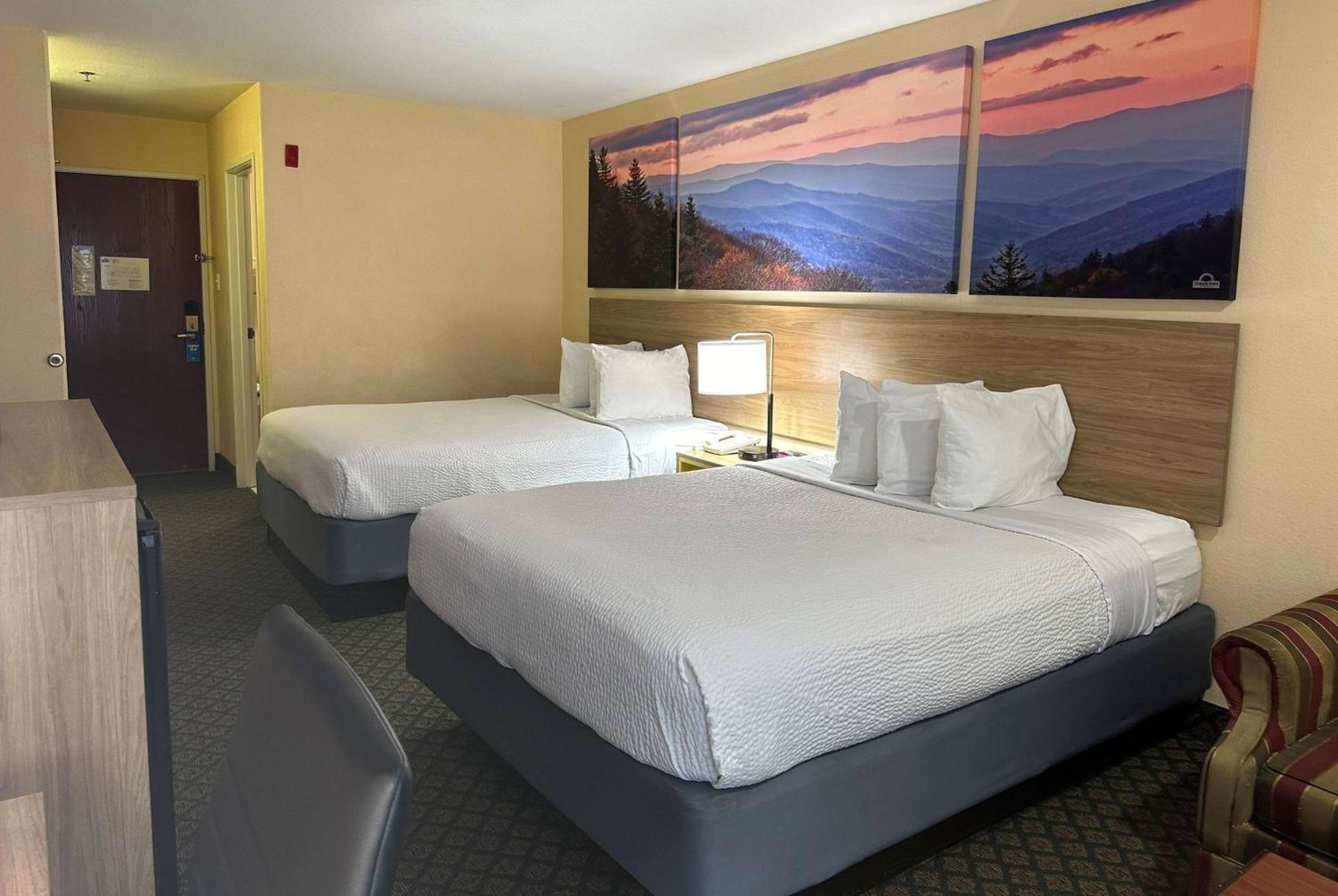 Days Inn & Suites By Wyndham Eunice Екстериор снимка