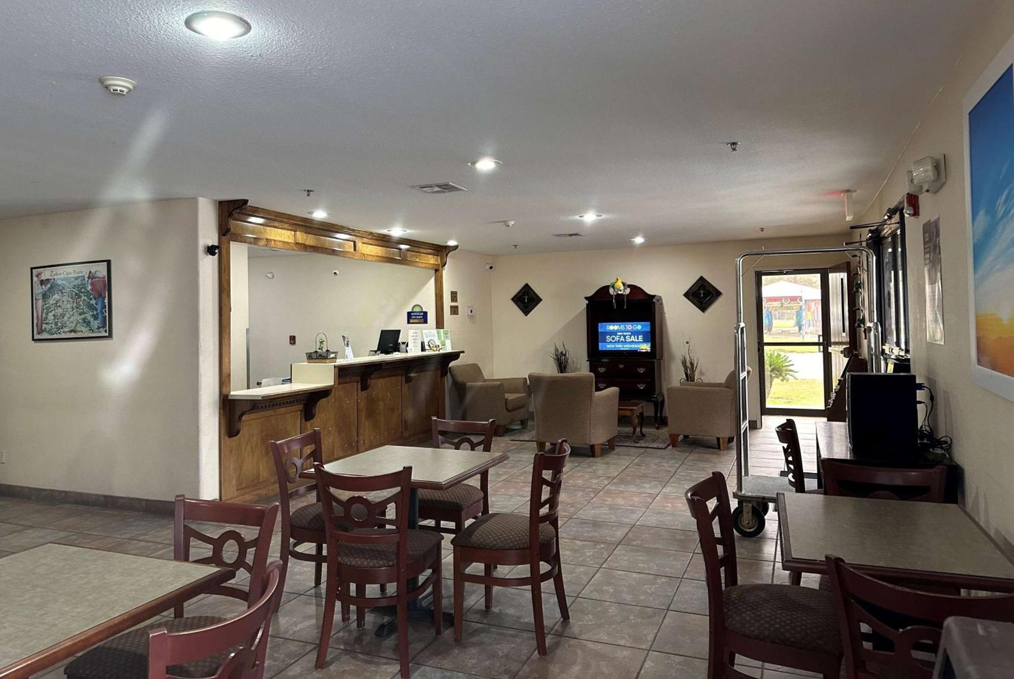 Days Inn & Suites By Wyndham Eunice Екстериор снимка